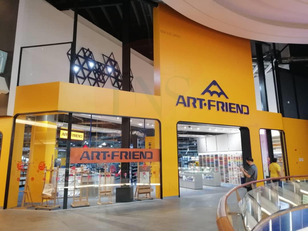 R04 - Artfriend@Mid Valley
