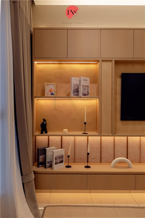 SU01 - Plenitude Mandolin Type B Show Unit 