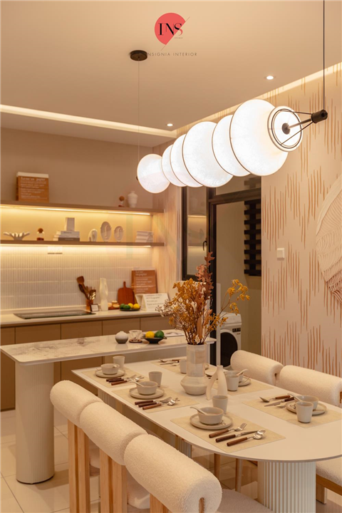 SU02 - Plenitude Mandolin Type C1 Show Unit 