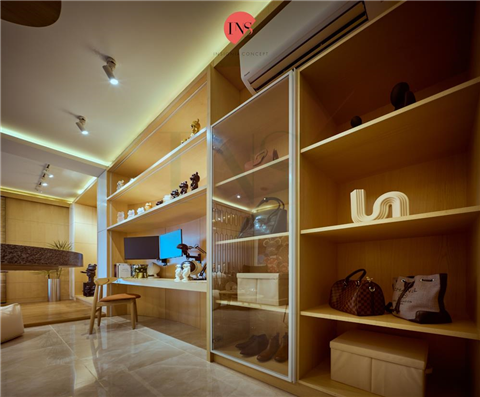 SU11 - R Suite Chancery Soho B Show Unit 