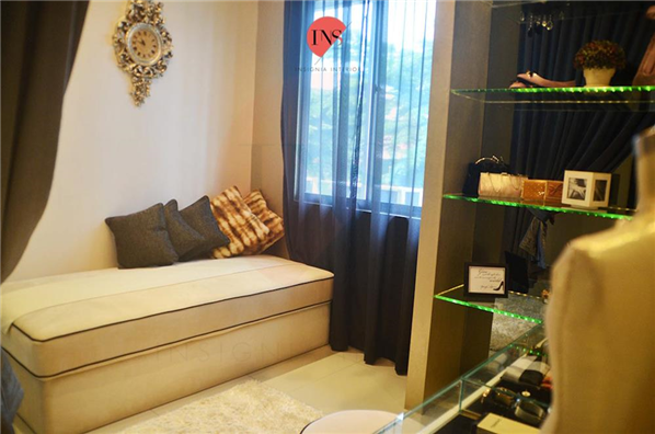 SU17 - V Summer Place