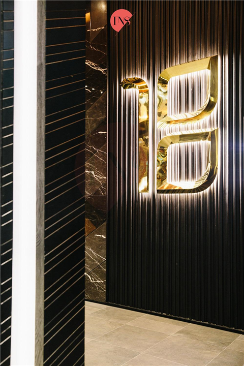 C01 - Austin 18 (Grand Lobby) 