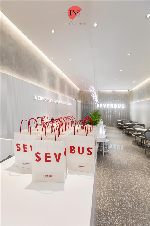 F02 - Sevenbus Mount Austin