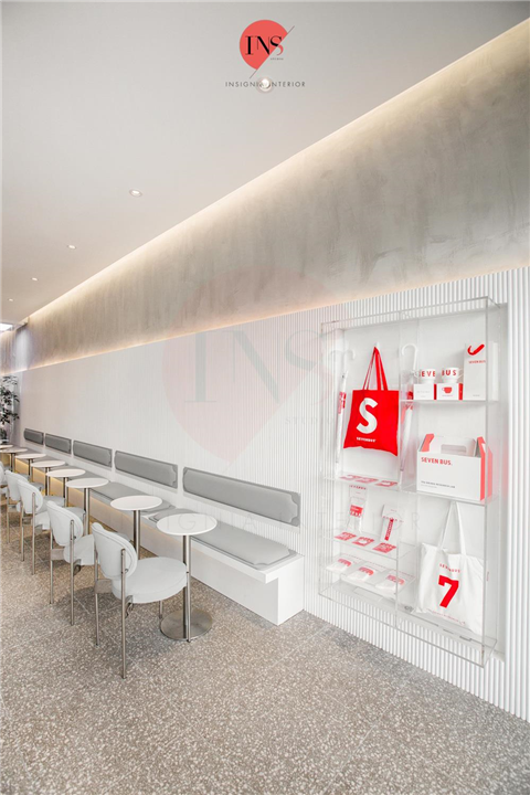 F02 - Sevenbus Mount Austin